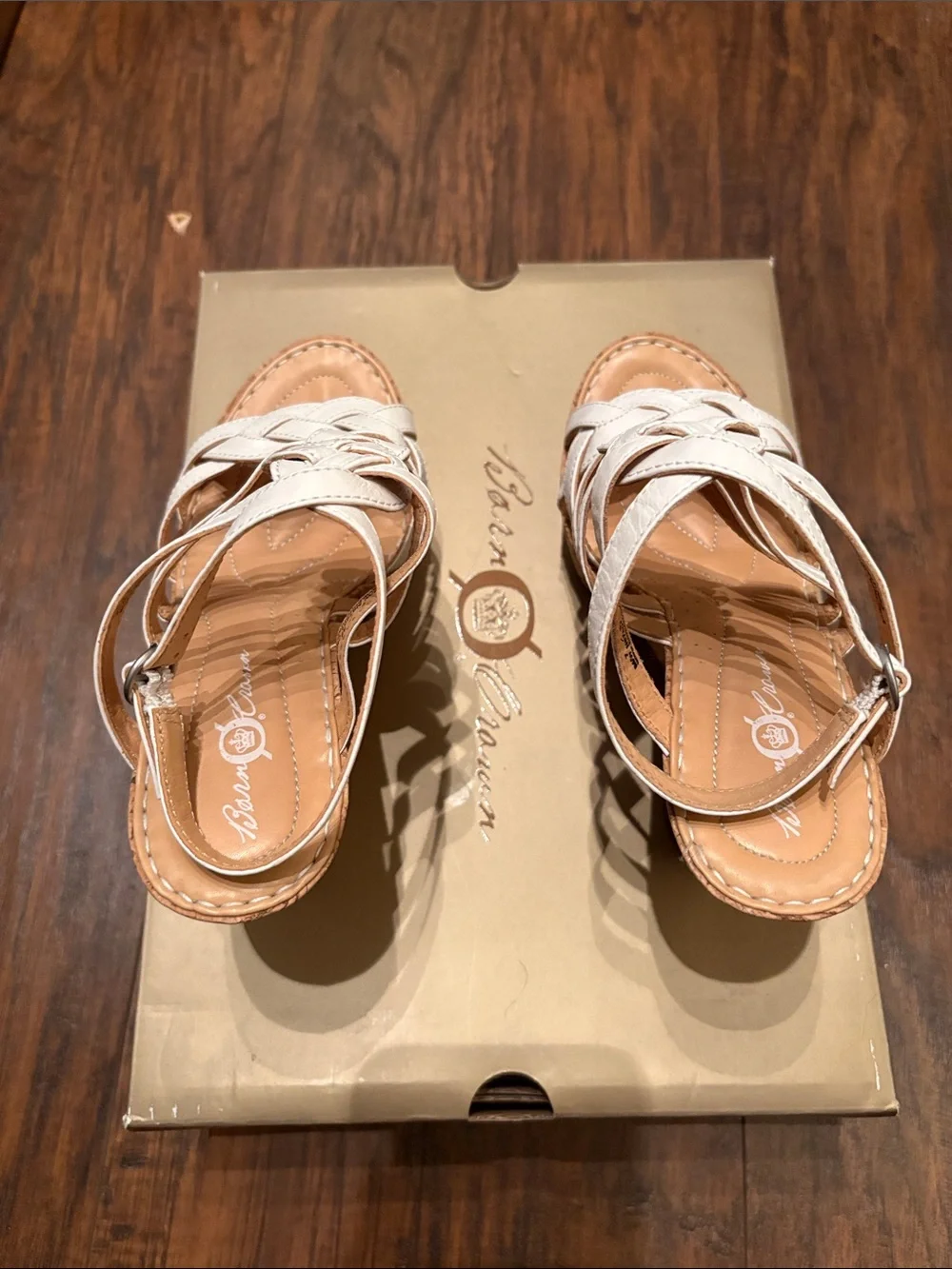 ⭐️LE DISCONTINUED⭐️ BØRN Crown Kaspin Sandal Wedge- white/tan- Women’s 7 US